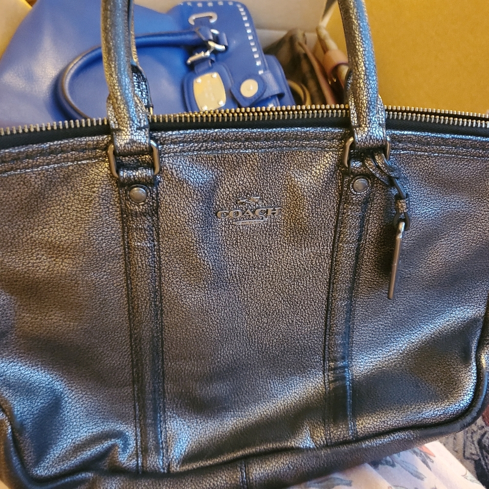 💕 Coach Shimmer Handbag 💕